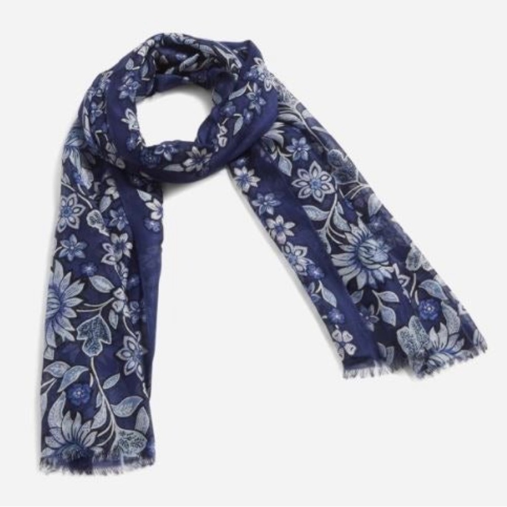 Vera Bradley tropics tapestry soft fringed scarf NWT NIB